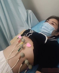 【刺激偷拍】国内某体检中心 孕妇心电图检查 55V补全版