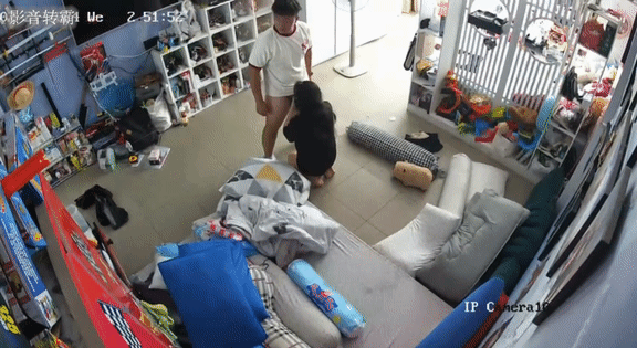 65e474e49debf.gif