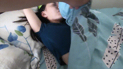 漂亮巨乳美眉 起来吃鸡了太阳都晒屁屁了 身材超丰满一大早被胖男友无套输出 差点内射 憋了一晚上射了满满一肚皮浓稠精液