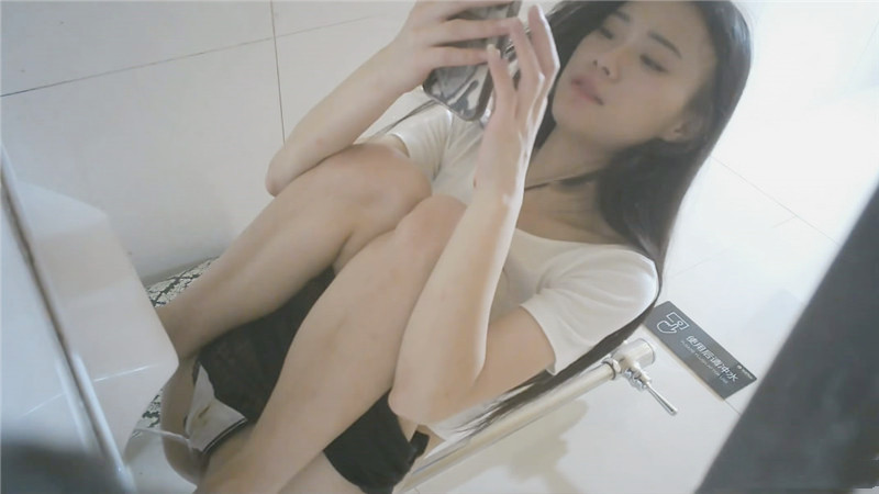 商场女厕全景偷拍几位高颜值小姐姐❤️各种粉嫩的美鲍鱼