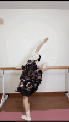 235329xluexthopx4jxpy4.gif