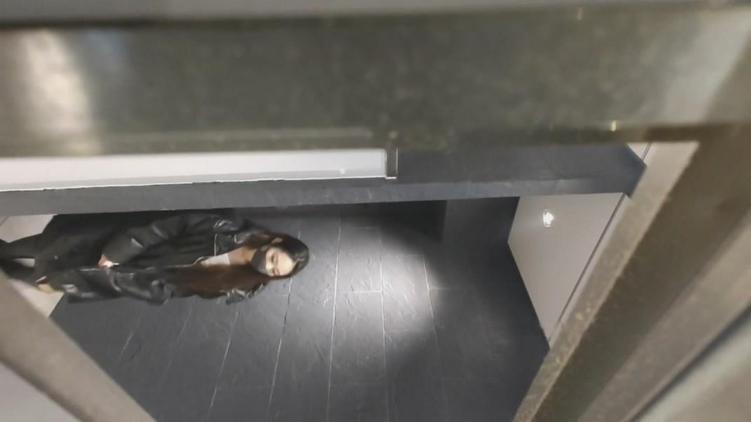 办公楼女厕多角度偷拍美女同事❤️粉嫩的美鲍鱼