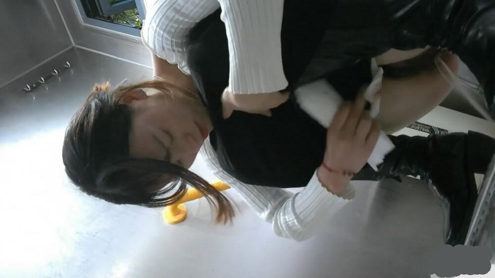 师范大学附近公共厕所的青春靓丽第十七期【3.4G】