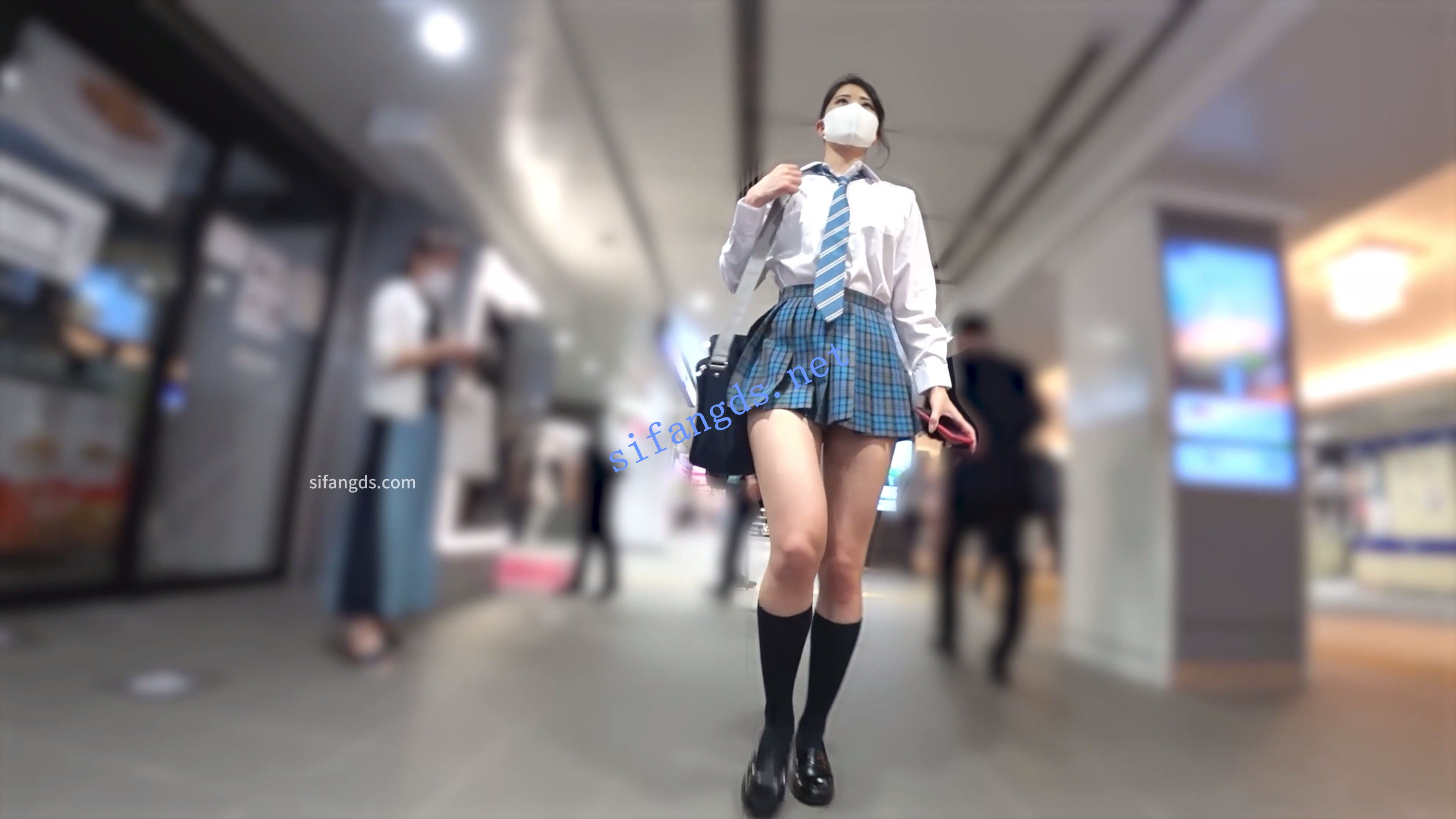 【日产精选】039顶级摆拍！170长腿jk妹扒开丁字裤露13