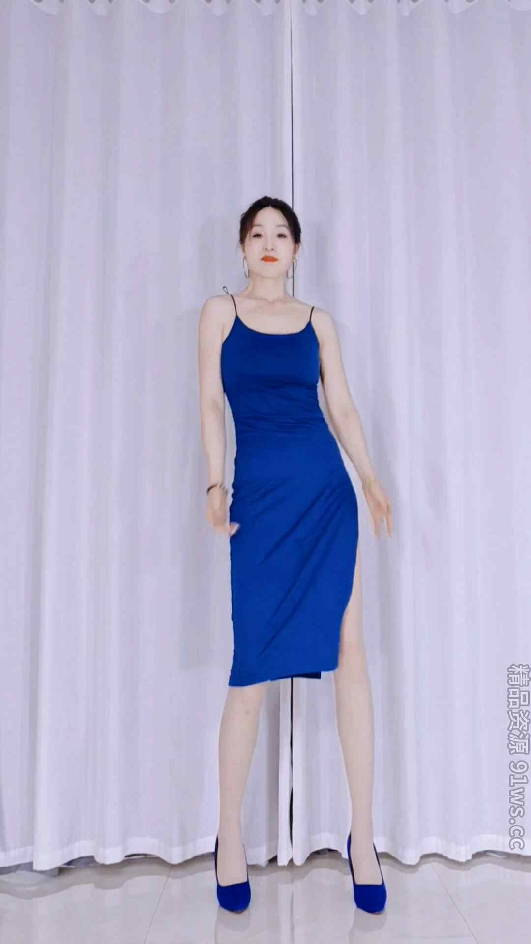 广场舞 微笑 极品美妇千元独家定制广场舞10V【7.57G】
