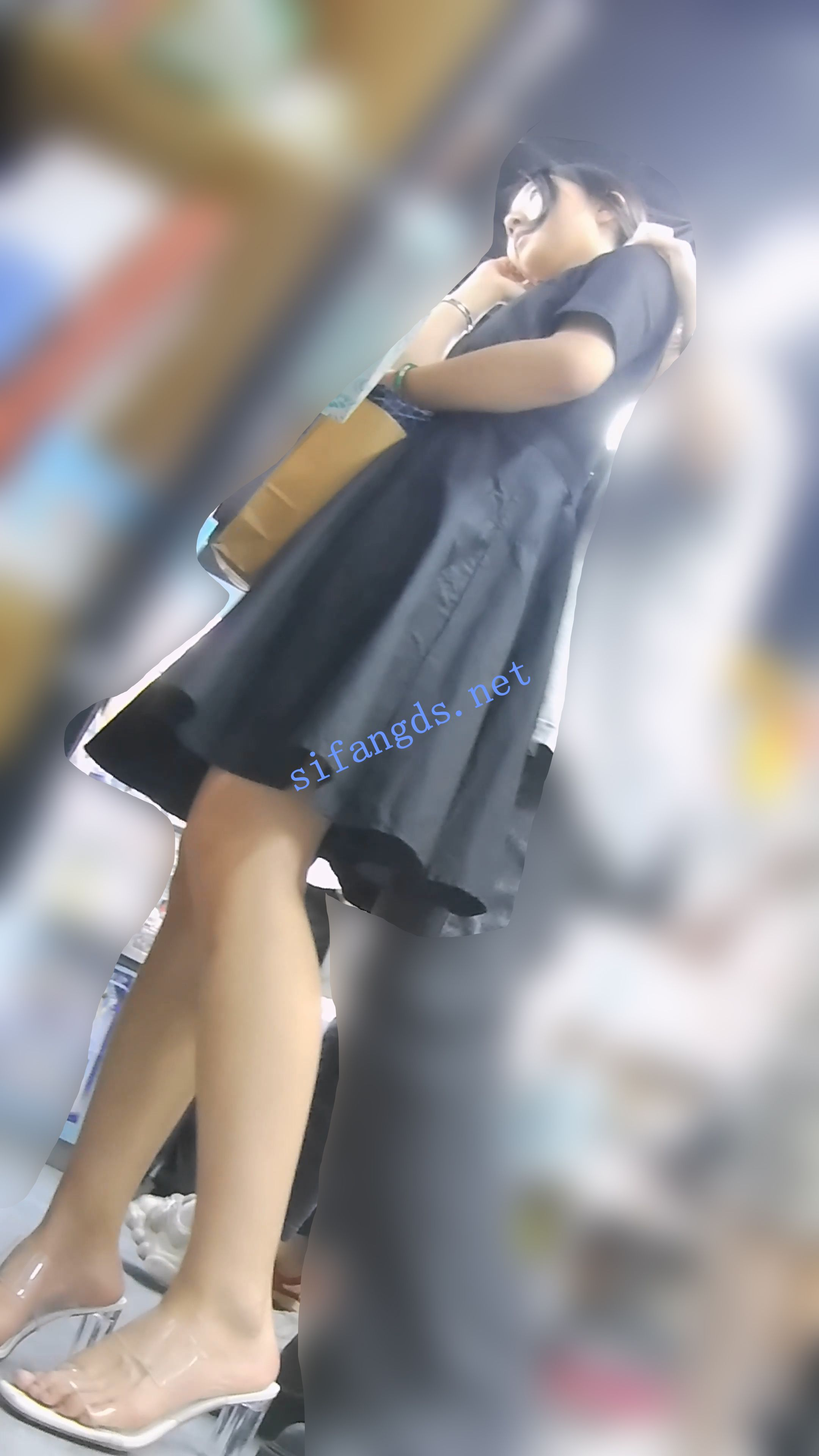 『D·D』-138-黑裙学生妹，优雅美腿美脚，白色卡通内