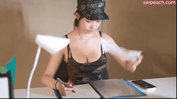000034mobojc6zzj27suoj.gif