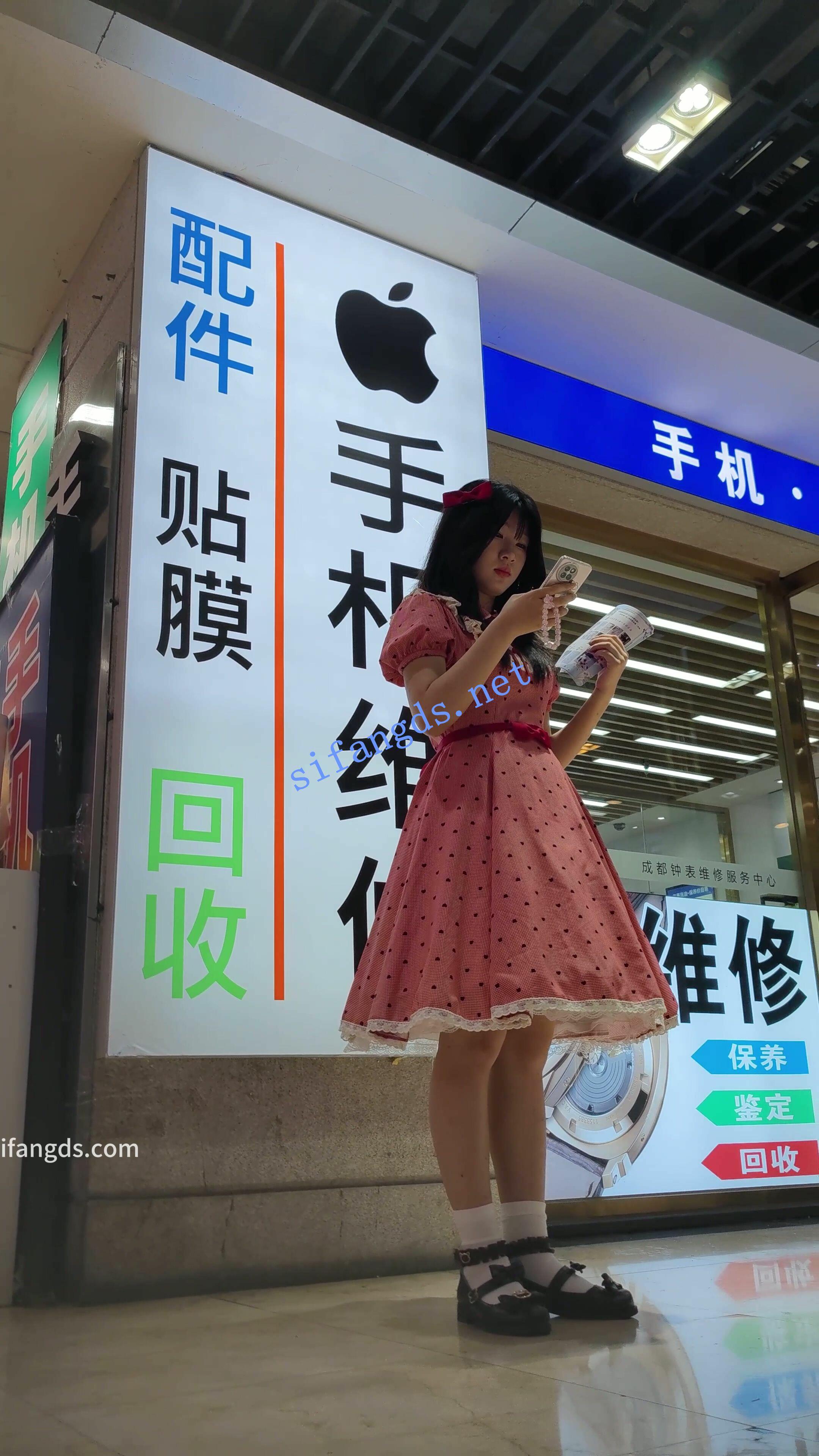 【CSCD】粉色连衣裙小美女逛小商品店，粉色内