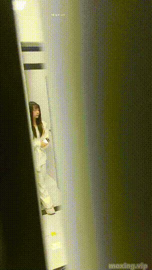 rpy9vWow_o.gif