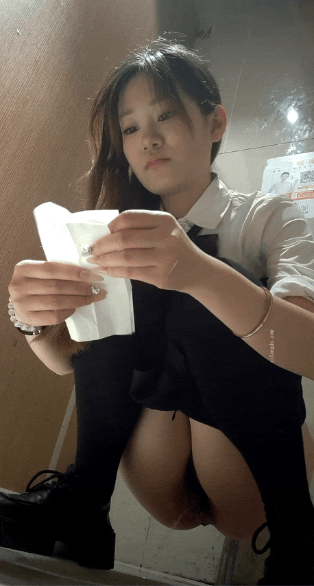 K8JeljoJ_o.gif