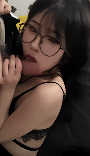 HsgVaT8i_o.gif