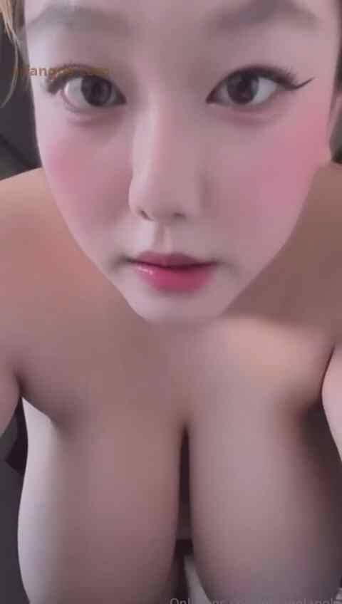 推特 宝拉 巨乳漏点舔奶抹油福利27V