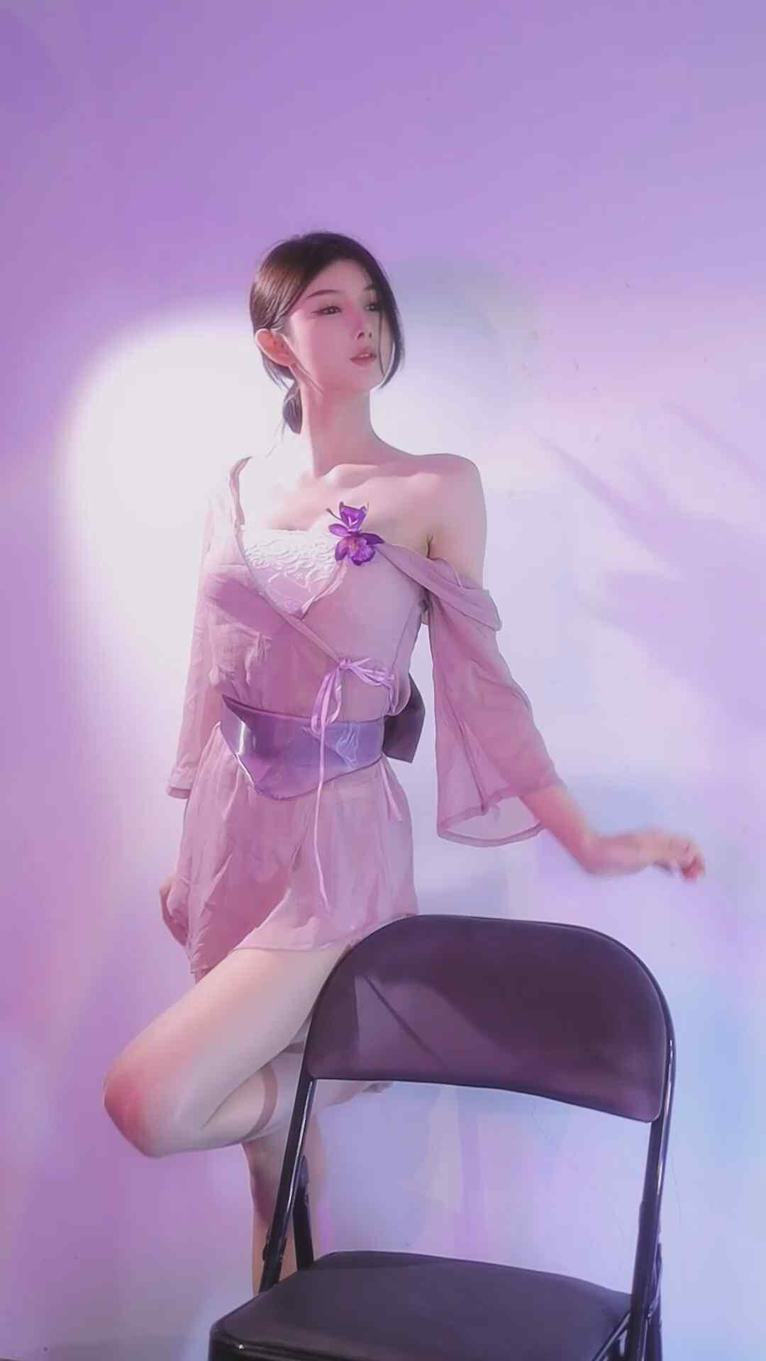 B站 小鹿想你y 高颜值主播性感骚舞第七弹30V【3.02G】