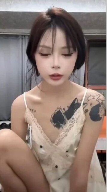 抖音网红闪现 露点露穴内衣内裤各种精彩瞬间 572v17G