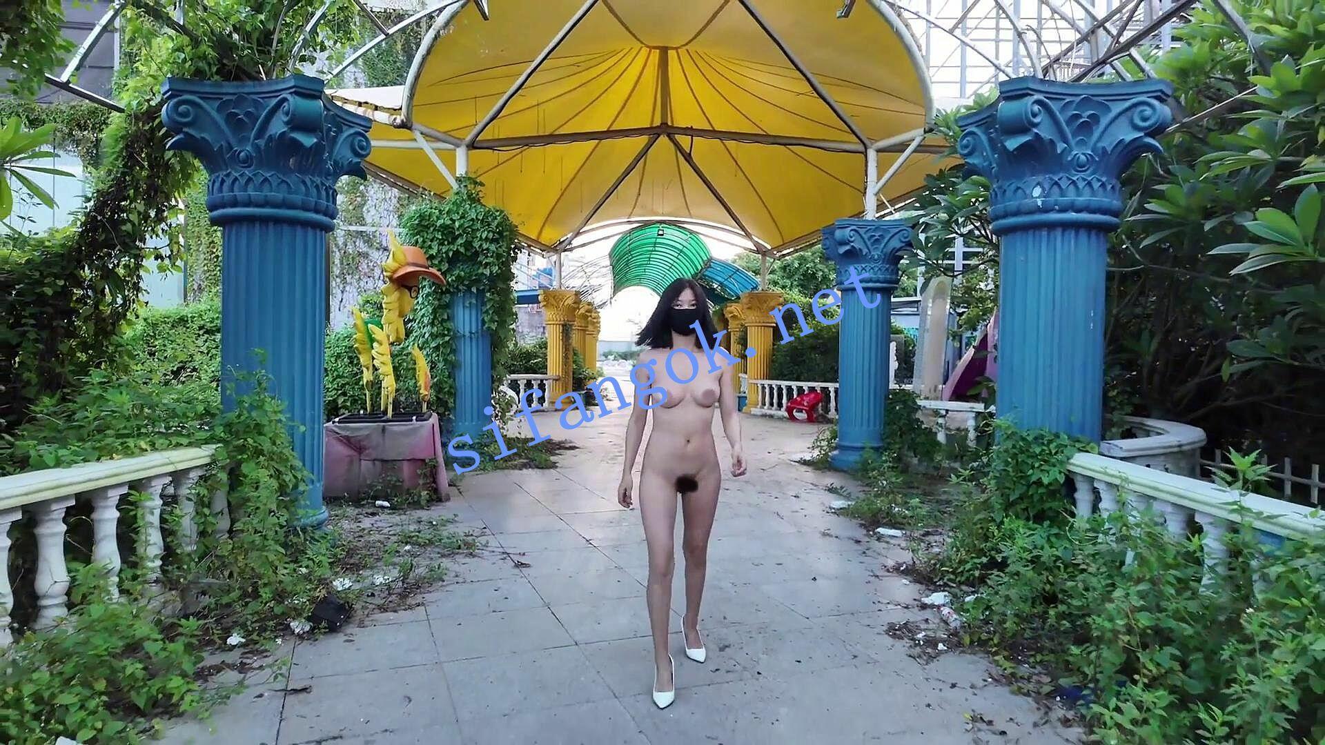 ❤️【cikaimoon】全裸逛红砖房古镇 废墟游乐场