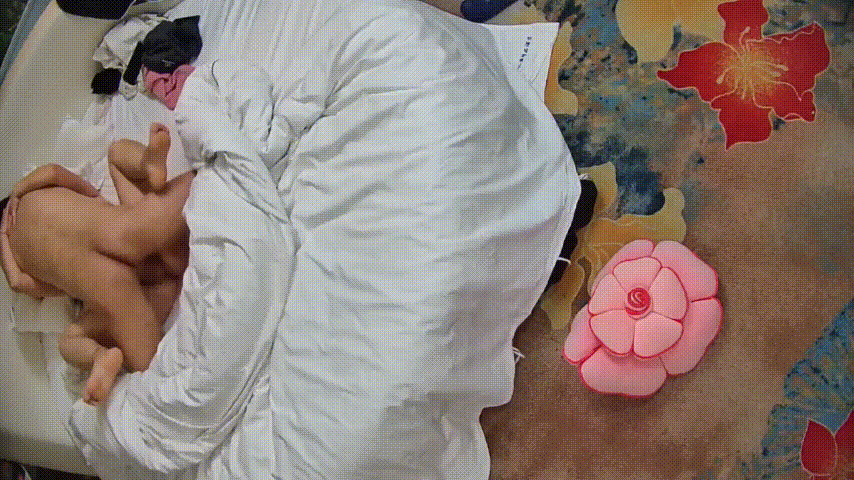 情趣台 1-21 中年夫妻打炮 两人是不是在备二胎 这激情不减 男人搞了半小时呢 内射都不带流出来的