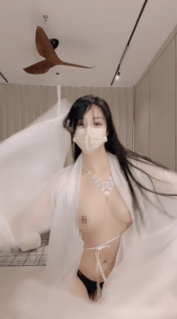 ♆【灵羽合】鹅美美!绿播女神-抖音裸舞-阳台露出-道具喷水!